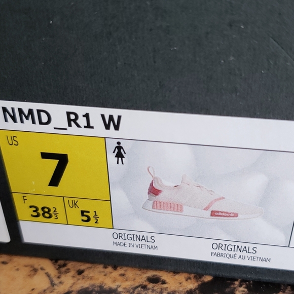 Rare ADIDAS NMD R1 Icey Pink Sneakers NWT - Size 7 - Picture 15 of 15